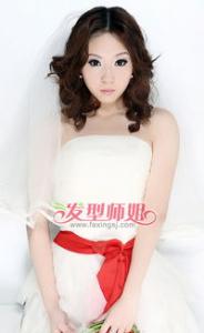 韩式新娘盘发100种 超级美的小卷盘发