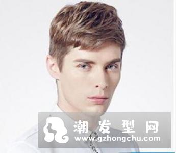 大热男士发型绝对是卷发 男生中长度卷发超显时尚感