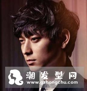 衬衫控男生穿搭首选 这3款绅士发型Man爆最有型