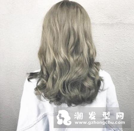染发剂的颜色和染出颜色为什么不一样 染发后颜色变浅正常吗