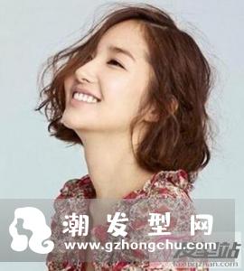 女生短发水波纹发型 灵动俏皮超级显脸小