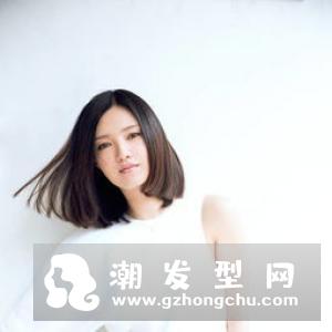 女生清爽利落短直发 飘逸发丝最为动人