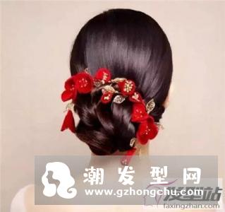 复古森系盘发 新娘敬酒发型