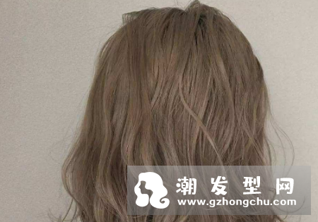 奶茶色染膏怎么调配 怎么染