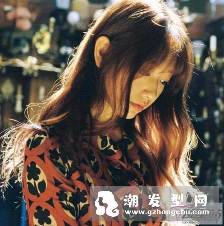 朴信惠狂爱蓬松微卷发 养发护发经验倾心分享