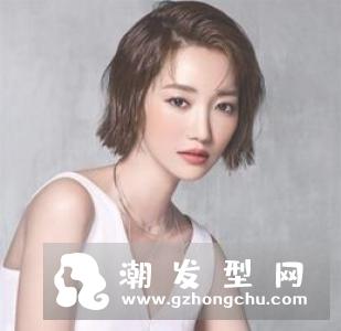 好看学生头短发发型 剪了短发后从此长发是路人