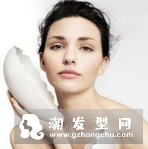 秋冬季头发干燥严重脱发怎么办 秋冬护发偏方食疗方法推荐