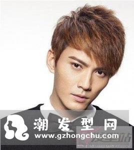 男生时尚短碎发发型 塑造清爽利落男人味