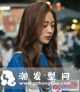 头发干枯毛躁用什么洗发水　怎么让头发变得柔顺