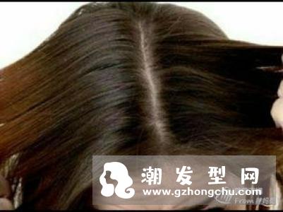 油性头发怎么处理 日常多注意这些可以改善油头烦恼