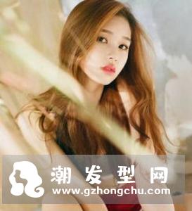 发尾微卷发型大势回归 温柔“内弯卷”赶快给它烫起来