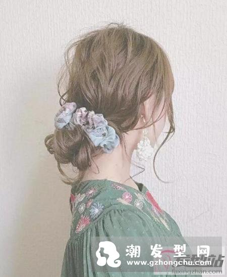 女生盘发发型扎法步骤 只要你的手能动就绝对学的会