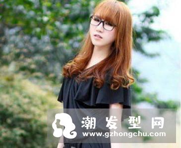 锁骨发应该烫什么卷好看 发尾微卷优雅减龄兼备