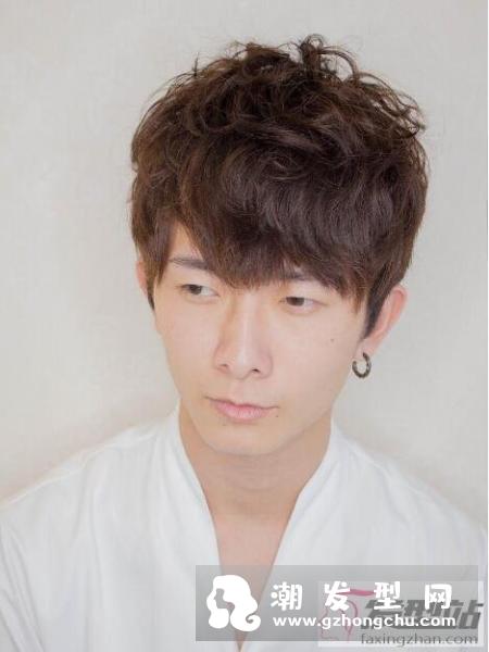 男生烫发发型 型男必备16款男士烫卷发精选