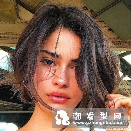 法国女生的俏皮短发 随性可人微卷bob发型更适合亚洲女性