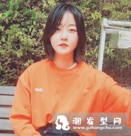 2018女生最流行的短发发型图片 空气刘海还是内扣好看