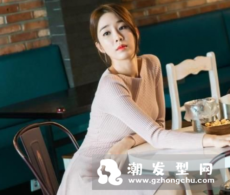 甜橙色是什么颜色 阳光下的发色图片