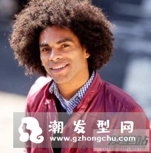 皮肤黑男生适合的发型 清爽酷炫打造阳刚气质