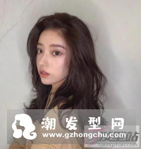 什么是云朵烫发型 柔软蓬松淑女必备