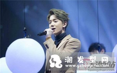 方形脸适合什么发型男 时尚烫发修颜帅气让你变身潮男