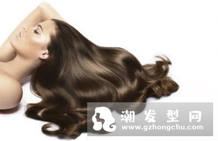 传潘婷洗发水硅油含量较高 硅油真的会导致脱发吗