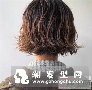 湿发纹理卷短发 半干发打造时尚风