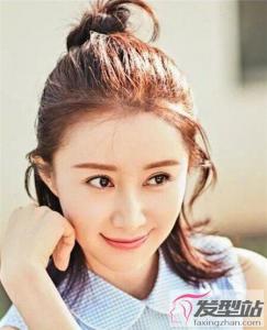 齐肩发怎么扎好看 半丸子头清爽甜美又淑女