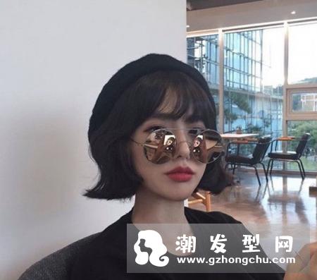 2018女生短发烫发流行发型图片 什么脸型适合短发