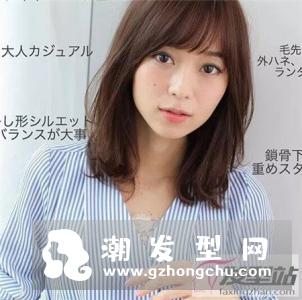 性感齐锁骨短发　修颜减龄两不误