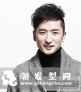 男生自然卷发型推荐 选对发型让你帅气迷人