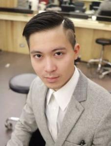 男生侧分油头发型 油头这样分更帅气有型