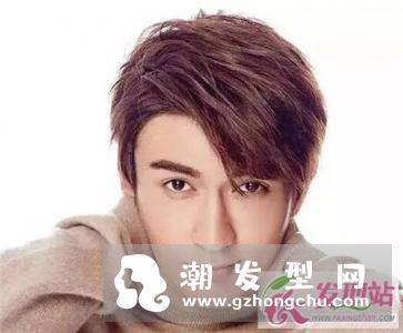 男生侧分发型 帅得不要太明显