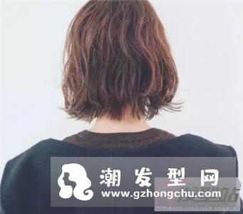湿发纹理卷短发 半干发打造时尚风