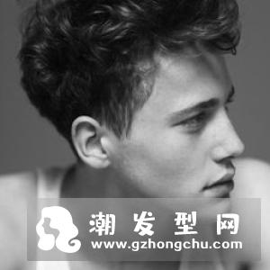 最潮男生烫发发型,时尚有型瞬间变身撩妹男神
