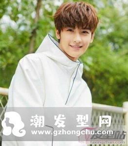 小奶狗发型怎么留 这样剪养眼又呆萌