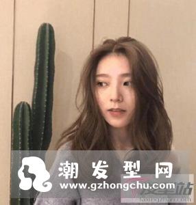 长发女生适合烫什么卷发 纹理烫发时髦修颜显发量