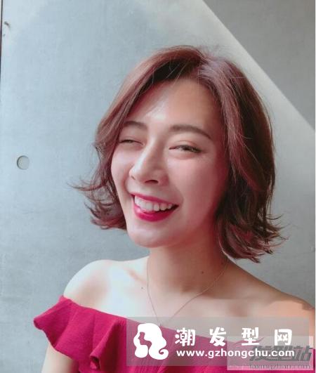 短发外翻发型怎么烫好看 超韩系外翻短发来袭