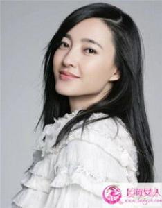女生清爽利落短直发 飘逸发丝最为动人