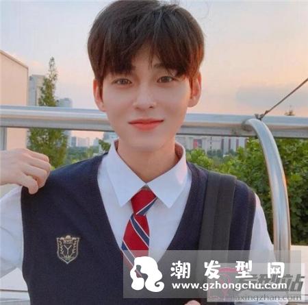 新款韩版男生发型 让你帅气时尚一整年
