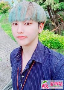 韩式男生染发设计 胭脂蓝锈红樱桃色