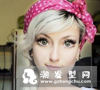 长发女生芭比烫发型 瘦脸精致如芭比娃娃