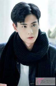 男生发型铲两边 帅气莫西干大全