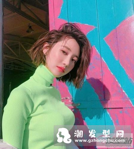最适合秋天的短发造型排行，一刀剪下就时髦，来当个俐落的秋季女子！
