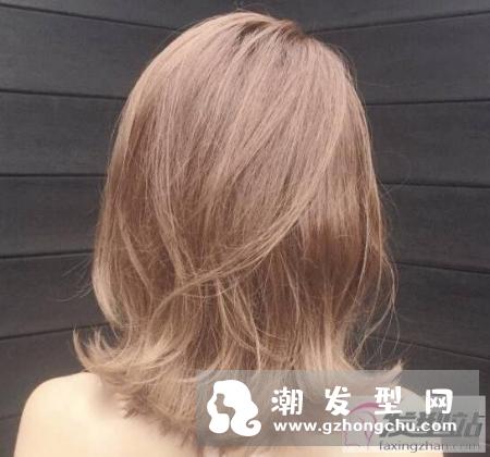 短发尴尬期发尾怎么弄好看 发尾外翻的Omega（Ω）头不二之选