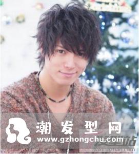 帅气男生烫发发型 蓬松感细卷烫发打造潮男