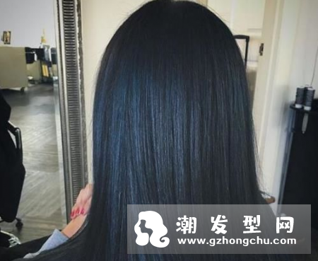 黑蓝色是什么颜色 在阳光下是什么颜色