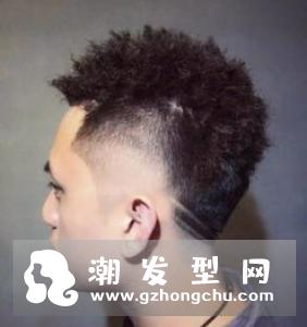 男生脑后雕刻发型 国外备受欢迎造型款