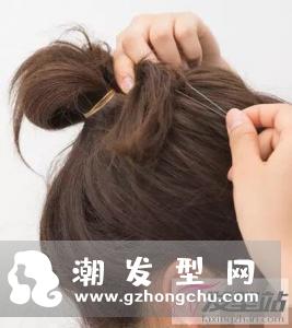 有刘海的发型扎法 适合当伴娘的齐刘海花苞头扎发