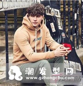 男生卷发适合什么发型 轻松晋升时尚魅力男神