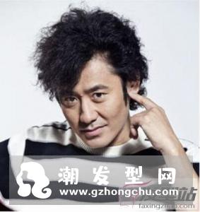 男生锡纸烫短发发型 时髦帅气想烫发就选这款